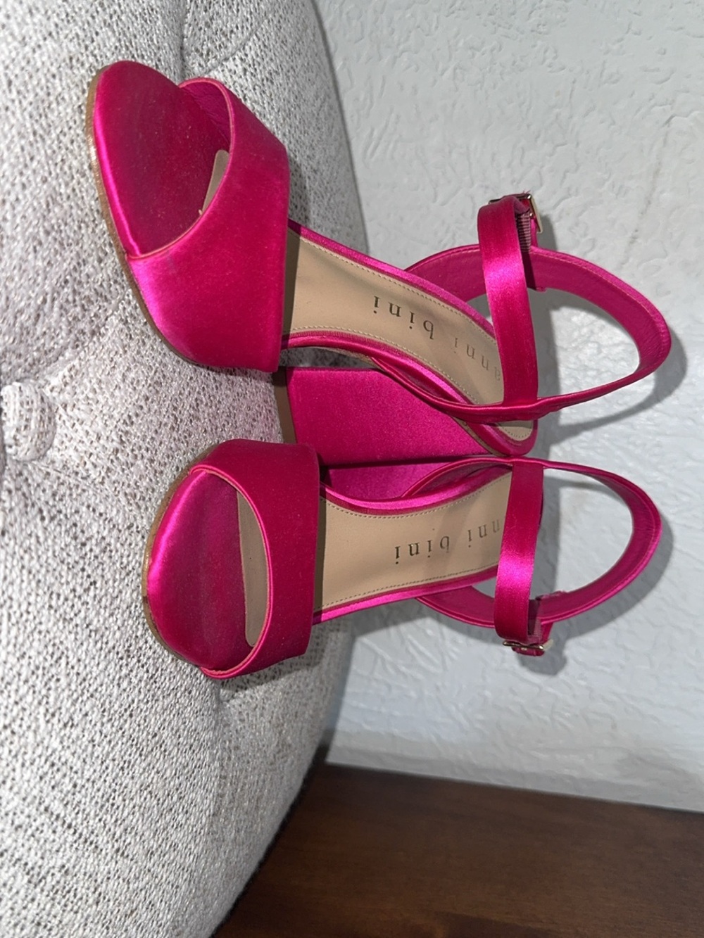 Gianni Bini Fuchsia Satin Platform Heels